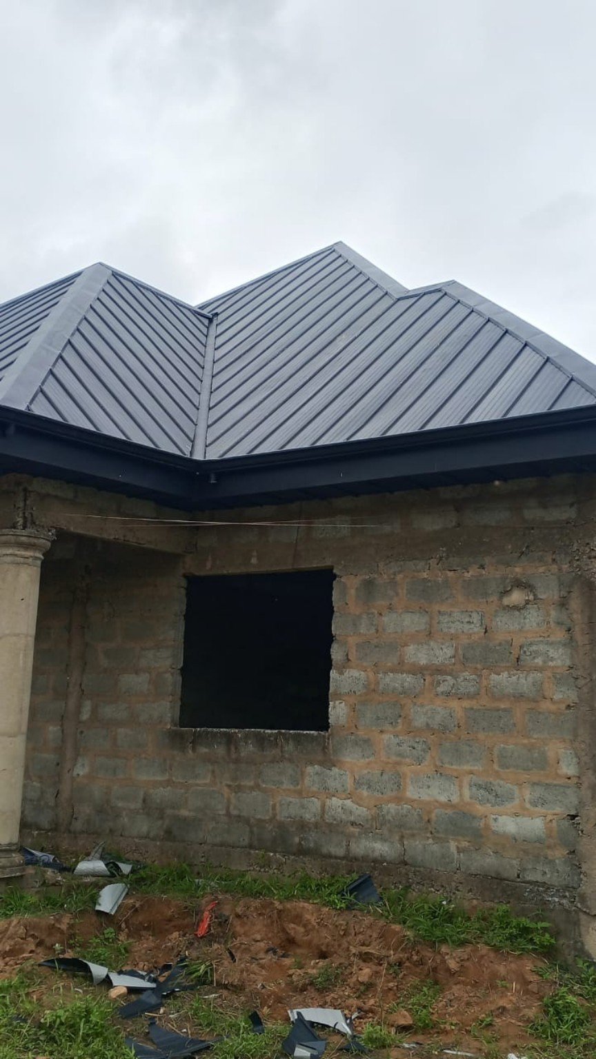 Neatly finished metal roofing project